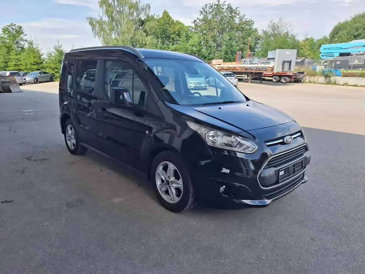 Gebraucht Ford Tourneo Connect Titanium 101 PS (74 kW) 2015 Iridiumschwarz metallic Van / Kleinbus