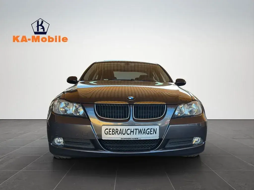 Gebraucht BMW 320 170 PS (125 kW) 2008 Grau Limousine