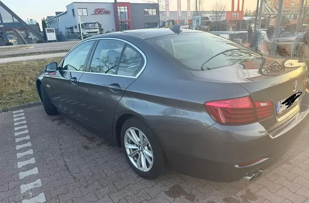 Używany BMW 520 Efficient Dynamics 190 KM (139 kW) 2016 Szary Sedan/Limuzyna