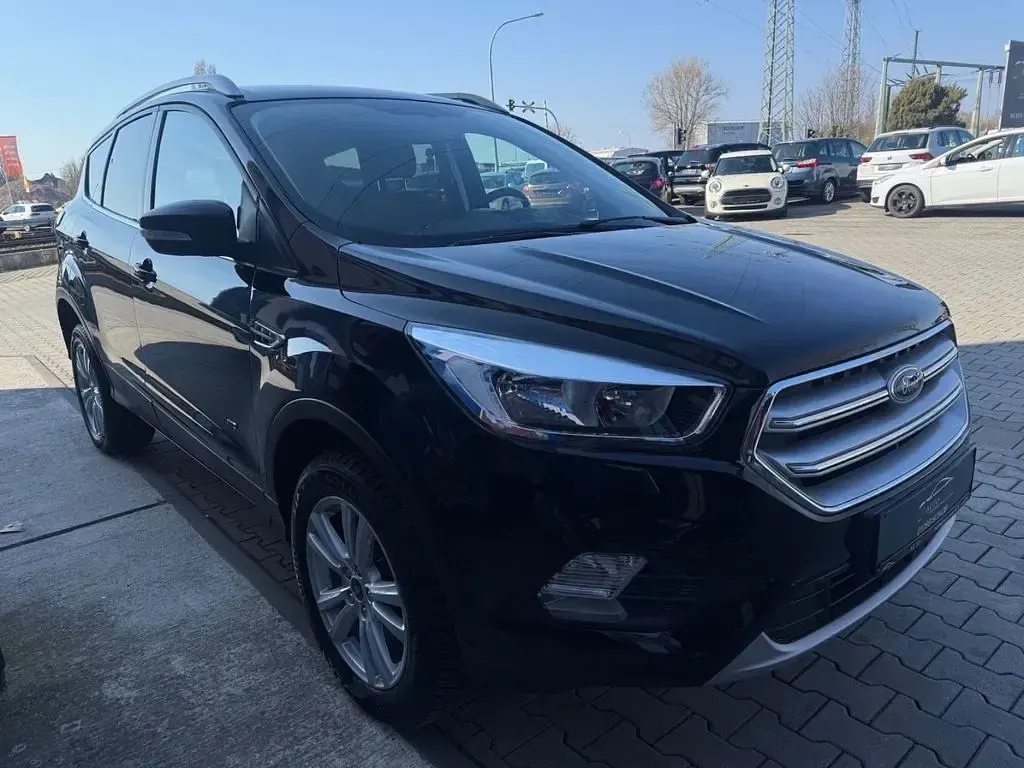 Gebraucht Ford Kuga 182 PS (133 kW) 2018 Schwarz SUV