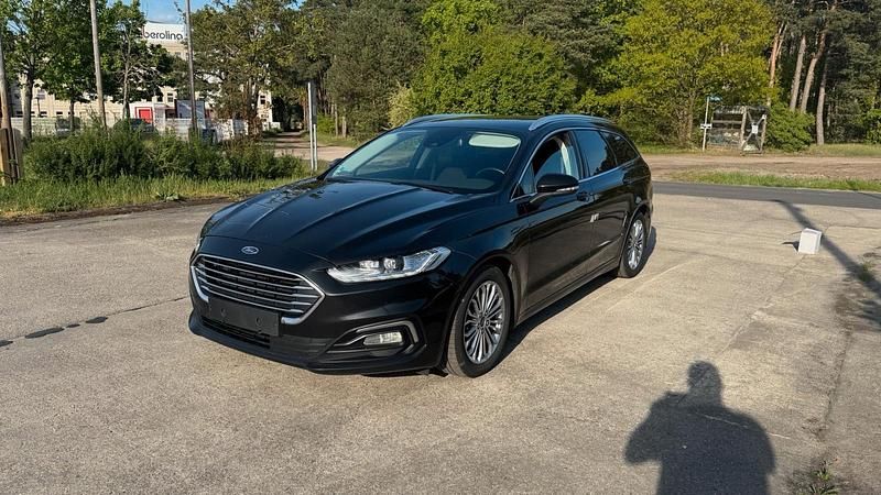 Gebraucht Ford Mondeo Titanium 150 PS (110 kW) 2021 Schwarz Kombi