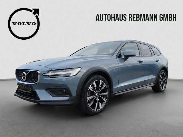 Gebraucht 2022 Volvo V60 CC Kombi | 32.590 € (Etwas zu teuer) - Bild 1/4