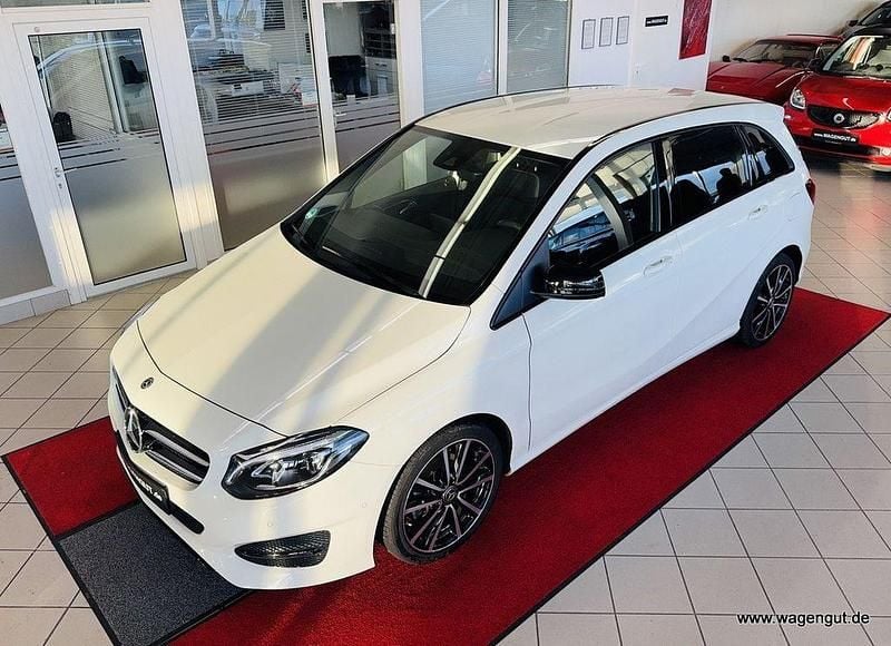 Gebraucht Mercedes B200 Style 156 PS (114 kW) 2018 Weiß Van / Kleinbus