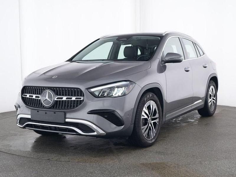 Gebraucht Mercedes GLA220 Progressive 190 PS (139 kW) 2024 Mountain grau (metallic) SUV