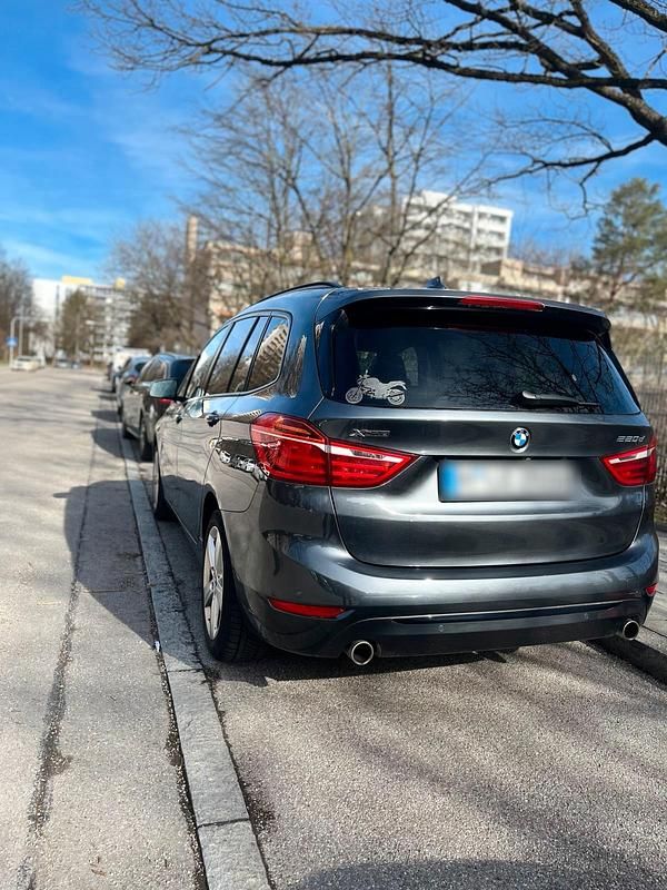 Gebraucht BMW 220 190 PS (139 kW) 2016 Grau Kombi