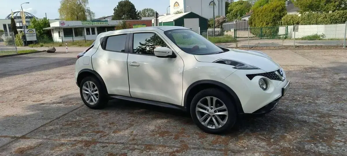 Gebraucht Nissan Juke N-Connecta 116 PS (85 kW) 2017 Weiß SUV
