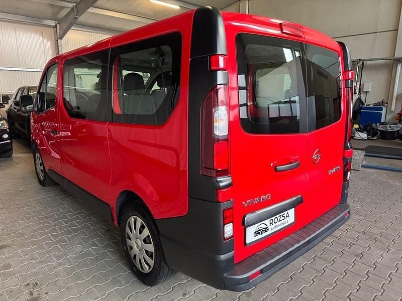 Gebraucht Opel Vivaro 125 PS (91 kW) 2018 Rot Van / Kleinbus