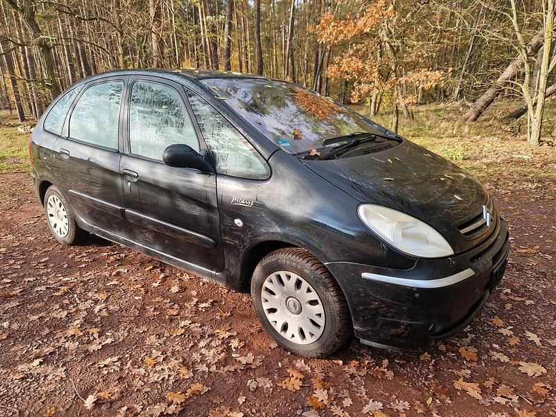 Schwarz Gebraucht 2004 Citroën Xsara Picasso Van / Kleinbus | 800 € (Guter Preis) - Bild 1/4