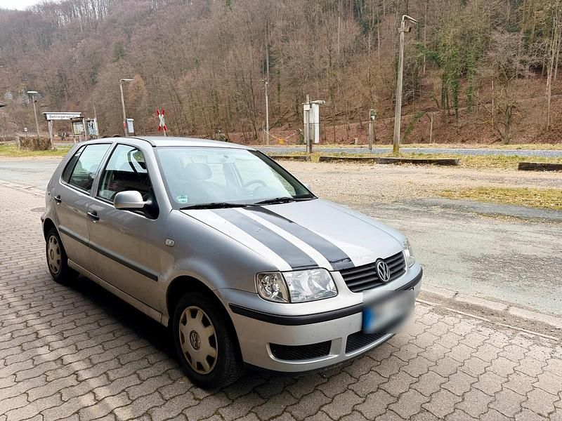 Second-hand VW Polo 60 CP (44 kW) 2000 Argintiu Hatchback