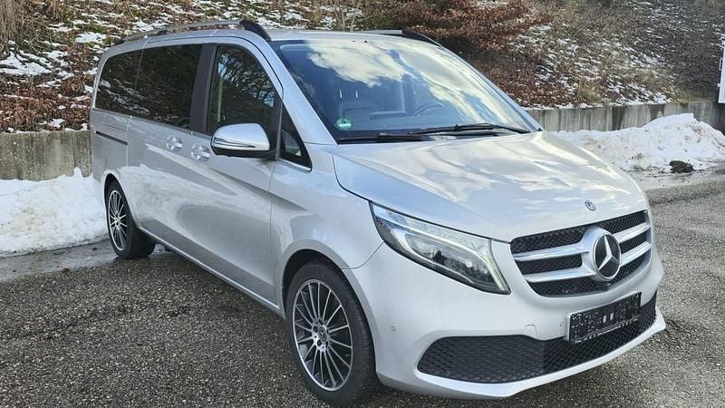 Gebraucht Mercedes V300 Avantgarde Edition 239 PS (175 kW) 2021 Silber Van / Kleinbus