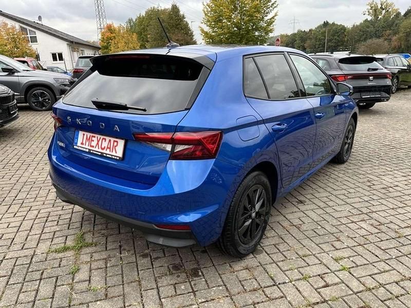Neu Skoda Fabia Selection 116 PS (85 kW) 2025 Race blue metallic Kleinwagen
