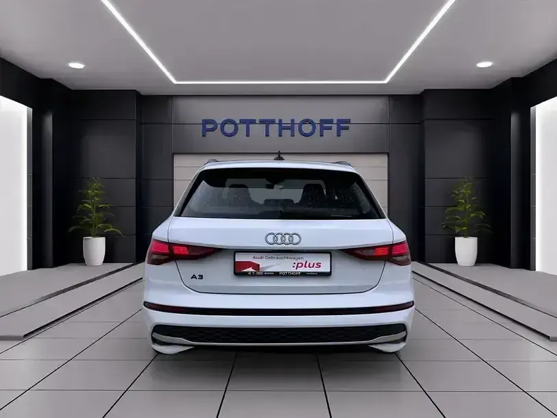 Gebraucht Audi A3 Ambiente 150 PS (110 kW) 2025 Gletscherweiß metallic Limousine