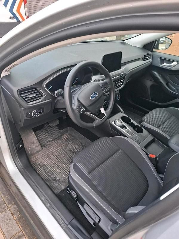Gebraucht Ford Focus 120 PS (88 kW) 2022 Silber Kombi