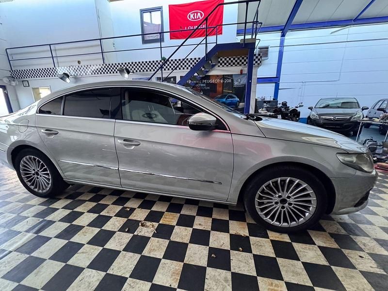 Gebraucht VW Passat Individual 200 PS (147 kW) 2009 Silber Coupé