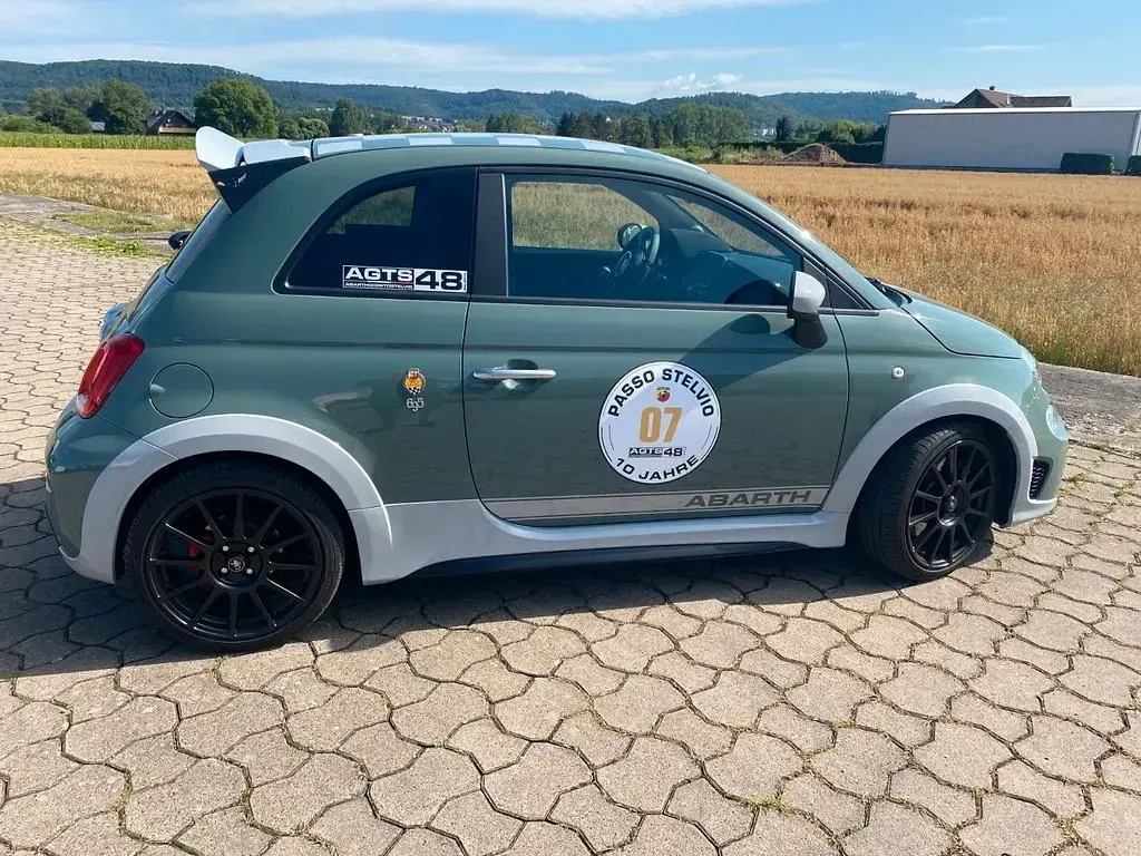 Gebraucht Abarth 695 179 PS (131 kW) 2021 Grün Kleinwagen