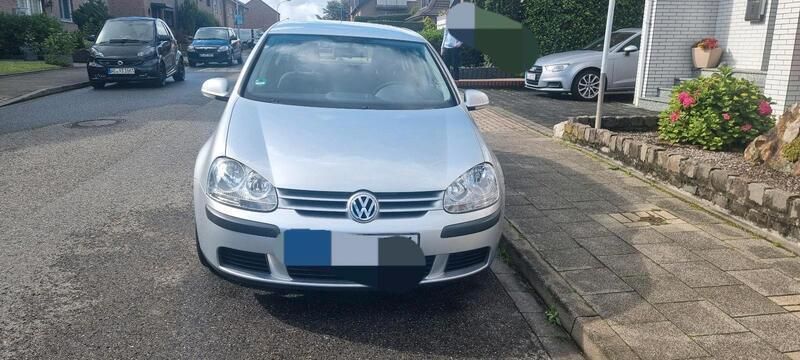 Silber Gebraucht 2005 VW Golf V Limousine | 5.800 € (Teuer) - Bild 1/4