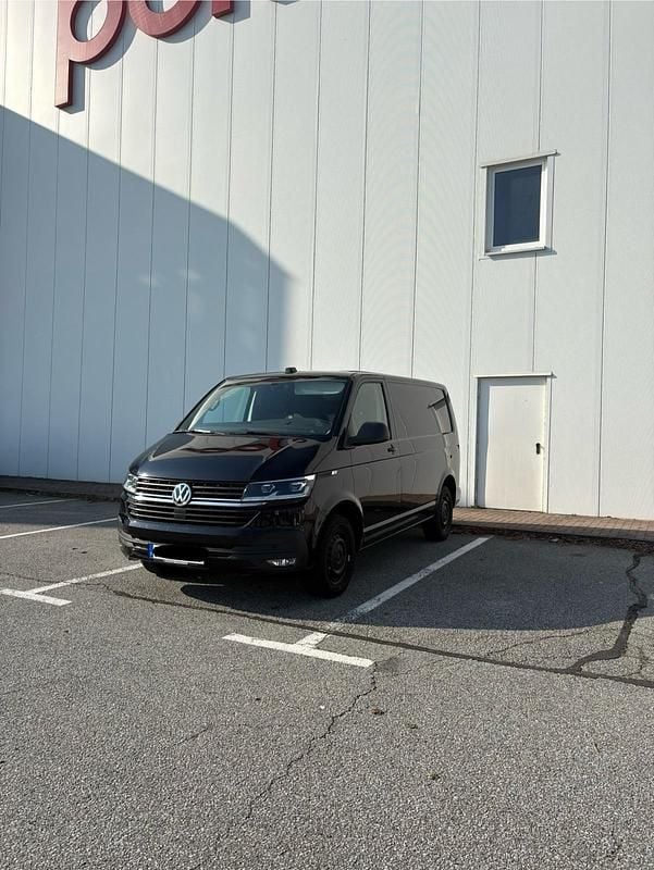 Gebraucht VW Transporter 150 PS (110 kW) 2024 Schwarz Van