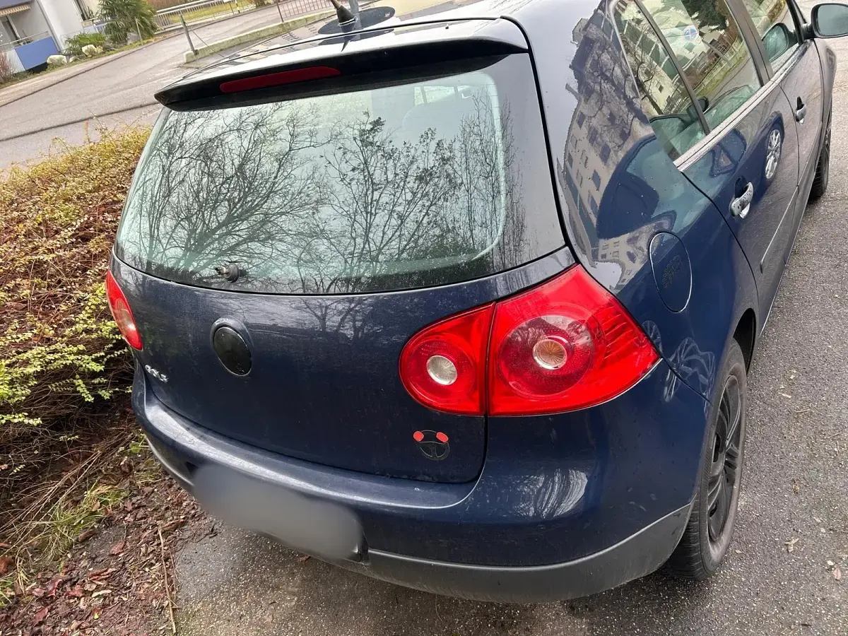 Gebraucht VW Golf V 75 PS (55 kW) 2005 Blau Kleinwagen