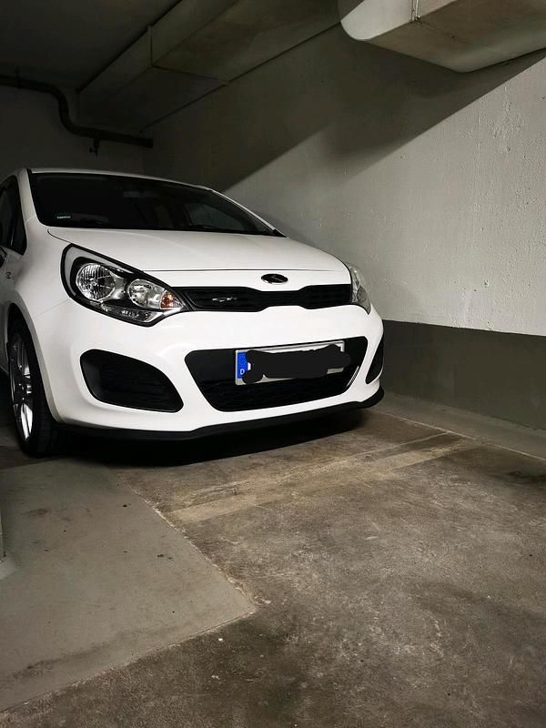Gebraucht Kia Rio 86 PS (63 kW) 2013 Weiß Kleinwagen