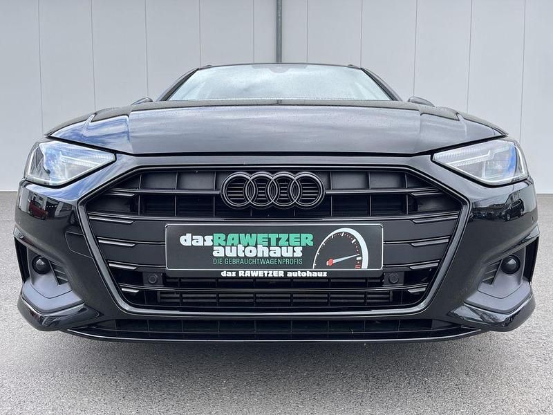 Gebraucht Audi A4 150 PS (110 kW) 2022 Mythosschwarz Kombi