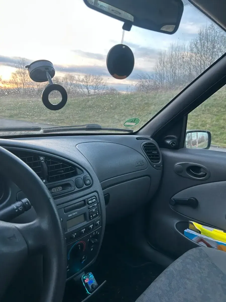 Usata Ford Fiesta 75 CV (55 kW) 1999 Blu Utilitaria