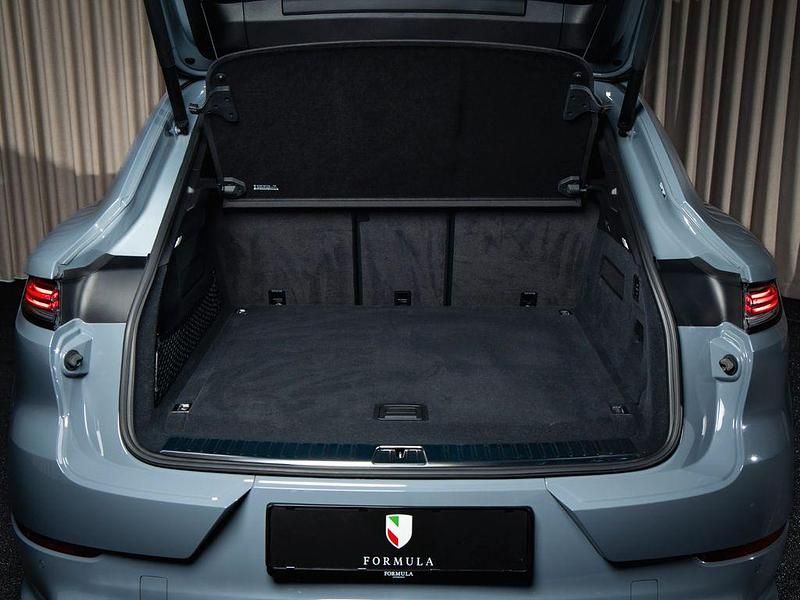 Gebraucht Porsche Cayenne Chrono 470 PS (345 kW) 2024 Grau SUV