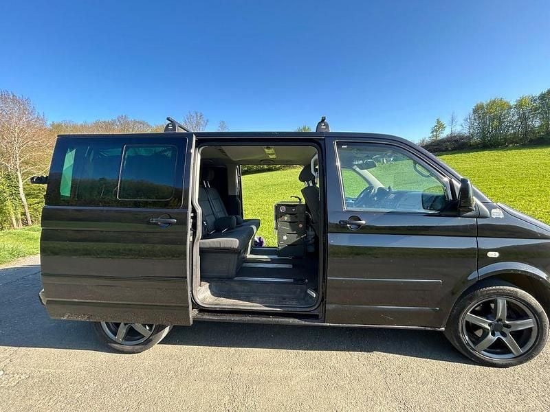 Second-hand VW T5 174 CP (127 kW) 2003 Negru Van