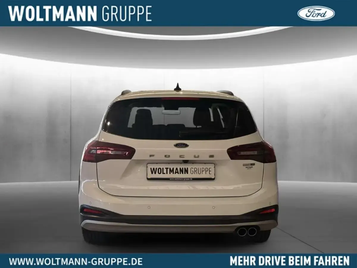 Gebraucht Ford Focus Active 125 PS (91 kW) 2022 Frostweiß Kombi
