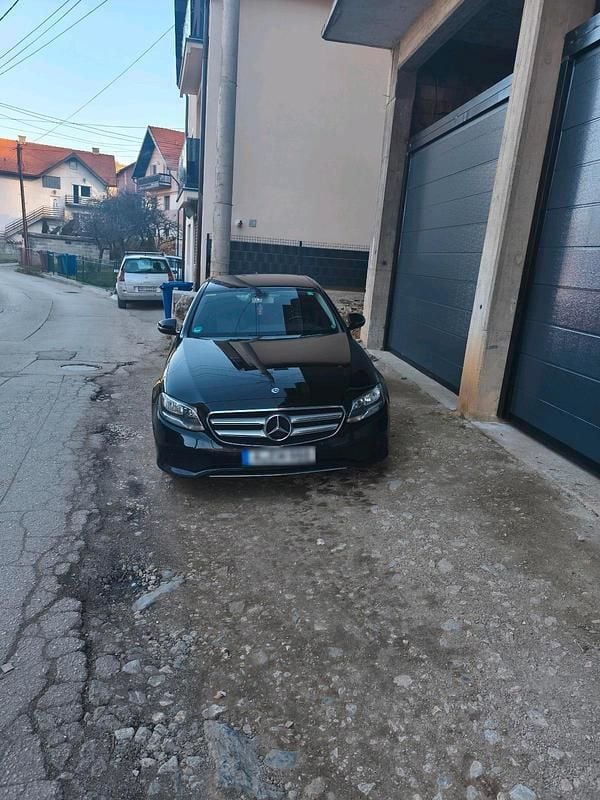 Gebraucht Mercedes E200 150 PS (110 kW) 2017 Schwarz Limousine