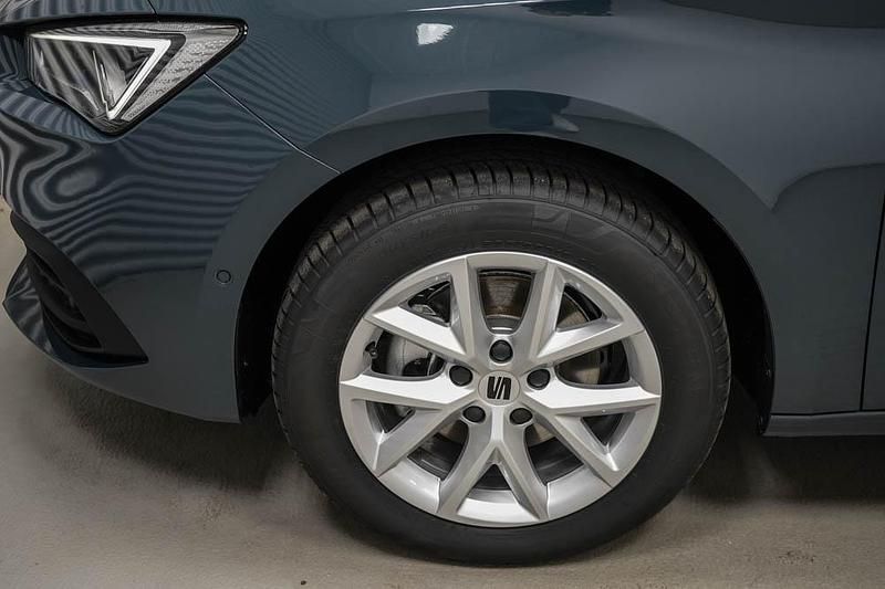 Neu Seat Leon Style 2025 Fjord blau uni (9k)
