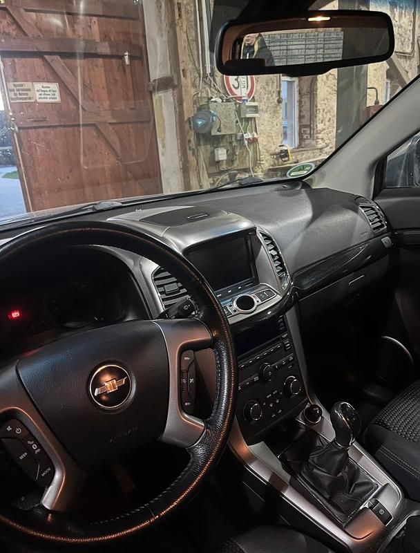 Gebraucht Chevrolet Captiva 167 PS (122 kW) 2012 Grau SUV