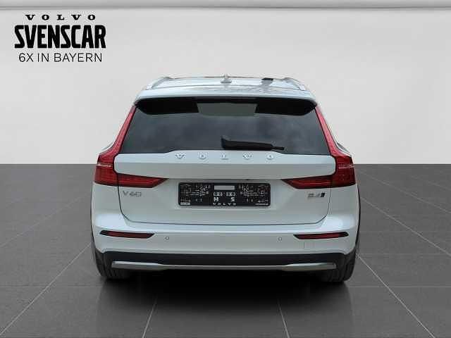 Gebraucht Volvo V60 CC 145 PS (106 kW) 2024 Kombi
