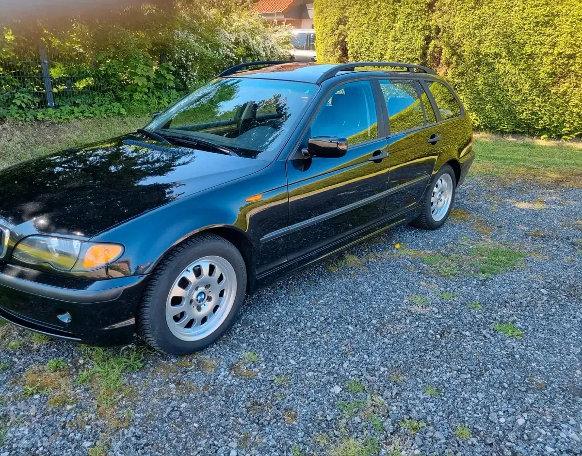 Gebraucht BMW 318 143 PS (105 kW) 2002 Schwarz Kombi