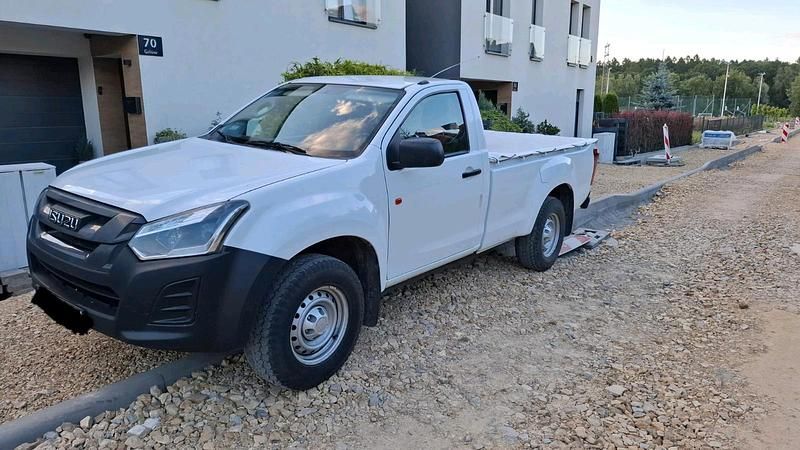 Weiß Gebraucht 2018 Isuzu Pick up Abholung | 22.990 € - Bild 1/4