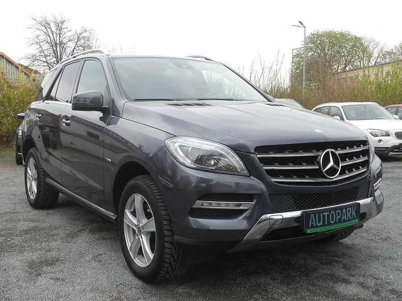 Gebraucht Mercedes ML350 306 PS (225 kW) 2012 Grau SUV
