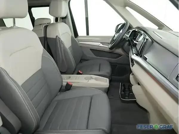 Neu VW Multivan Style 150 PS (110 kW) 2026 Deep black perleffekt Van