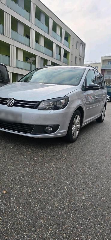 Gebraucht VW Touran 140 PS (102 kW) 2012 Silber Van / Kleinbus