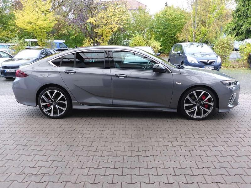 Gebraucht Opel Insignia 230 PS (169 kW) 2020 Mondstein grau Kleinwagen