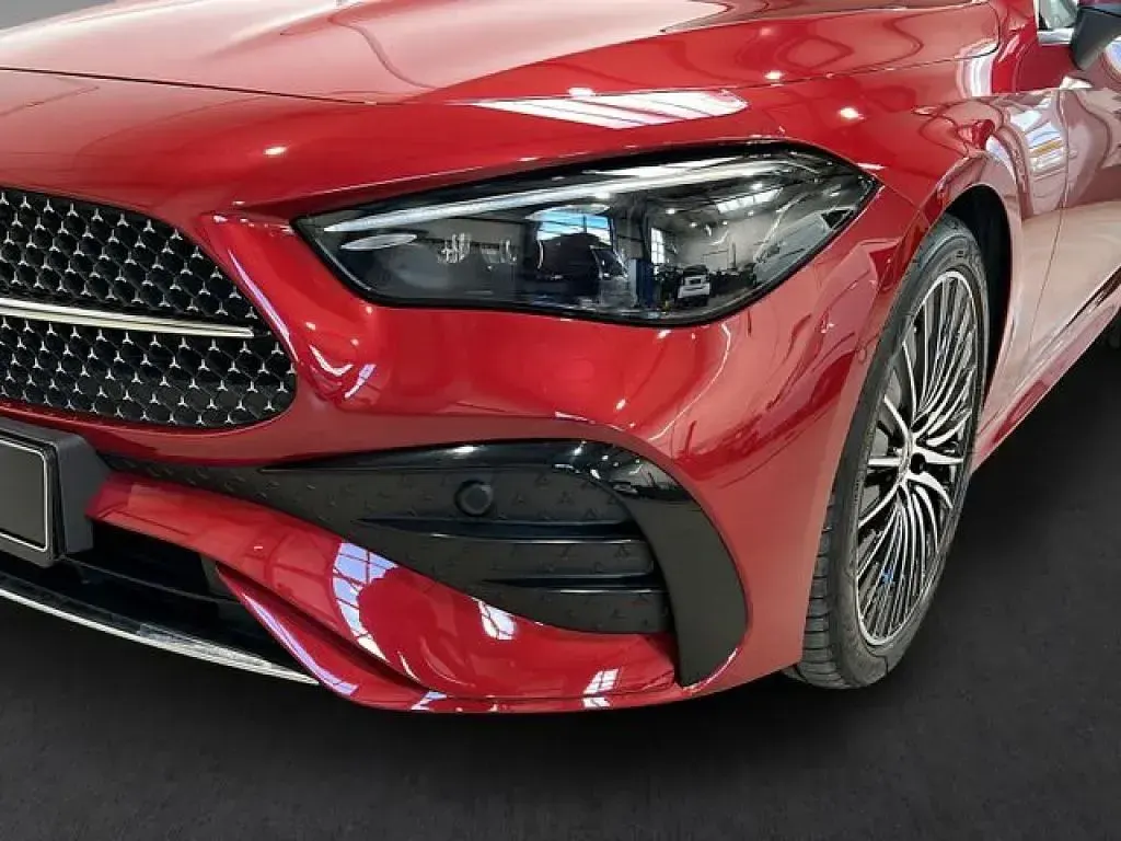 Gebraucht Mercedes 300 AMG 258 PS (189 kW) 2024 Manufaktur lack manufaktur patag (metallic) Cabrio