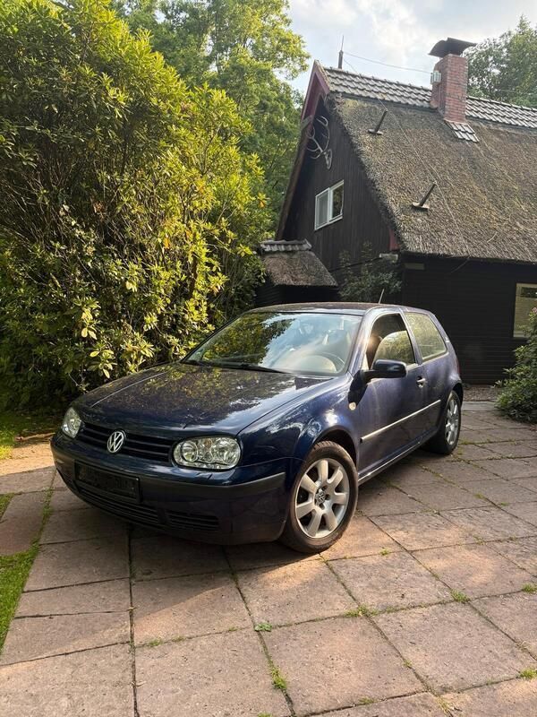 Blau Gebraucht 2000 VW Golf IV Kleinwagen | 1.699 € (Fairer Preis) - Bild 1/4