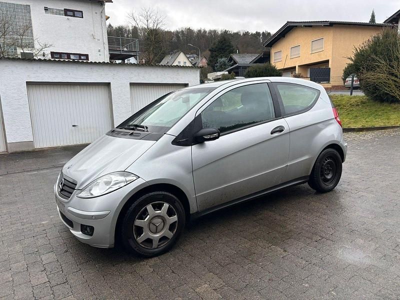 Gebraucht Mercedes A150 Classic 95 PS (69 kW) 2005 Silber Limousine