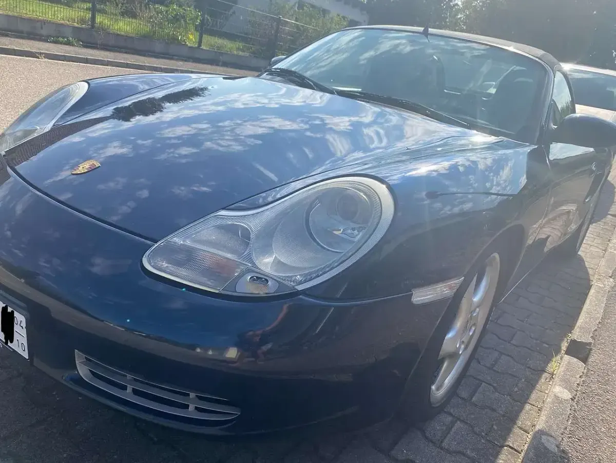 Second-hand Porsche Boxster 220 CP (161 kW) 2000 Albastru Cabrio