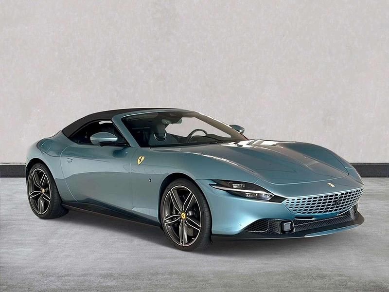 Second-hand Ferrari Roma 620 CP (456 kW) 2025 Albastru Cabrio