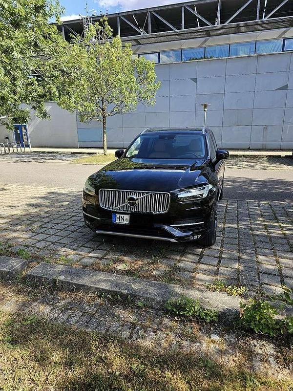 Schwarz Gebraucht 2015 Volvo XC90 Inscription SUV | 25.000 € (Guter Preis) - Bild 1/4