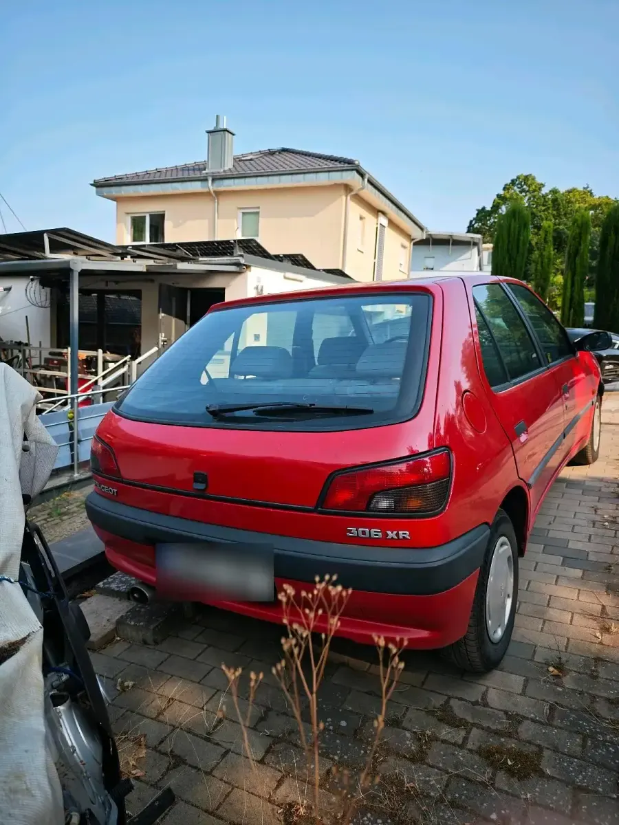 Gebraucht Peugeot 306 89 PS (65 kW) 1995 Rot Kleinwagen