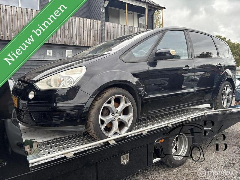 Schwarz Gebraucht 2009 Ford S-MAX Titanium Van / Kleinbus | 633 € (Guter Preis) - Bild 1/4