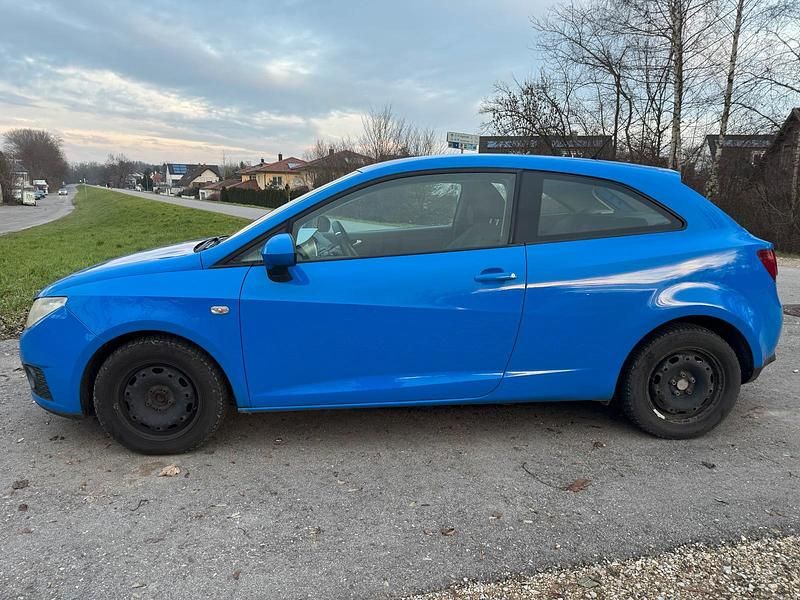 Blau Gebraucht 2010 Seat Ibiza Kleinwagen | 1.400 € (Superpreis) - Bild 1/4