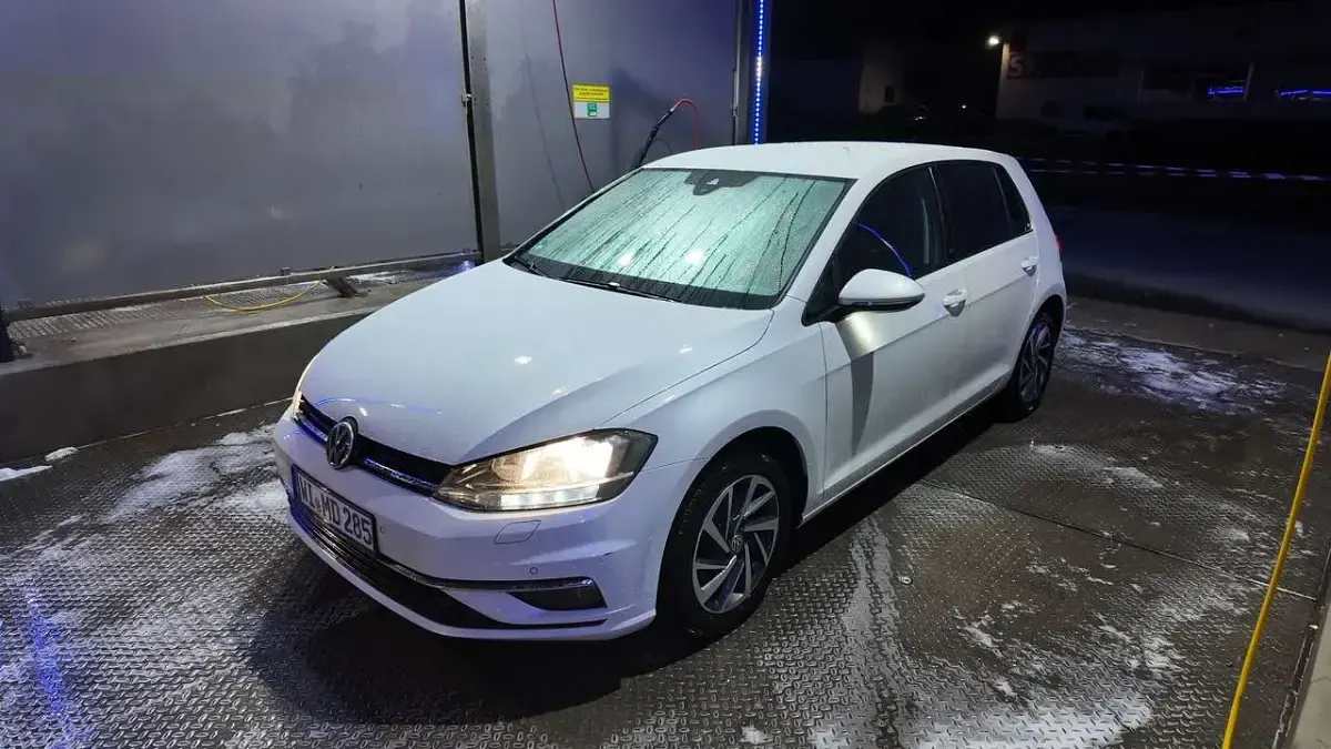 Gebraucht VW Golf VII Sound 150 PS (110 kW) 2018 Weiß Kleinwagen