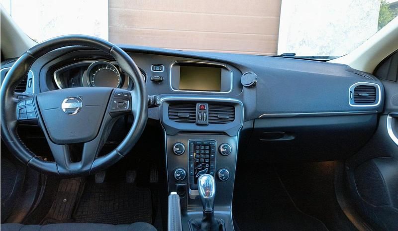 Gebraucht Volvo V40 200 PS (147 kW) 2014 Weiß Kombi