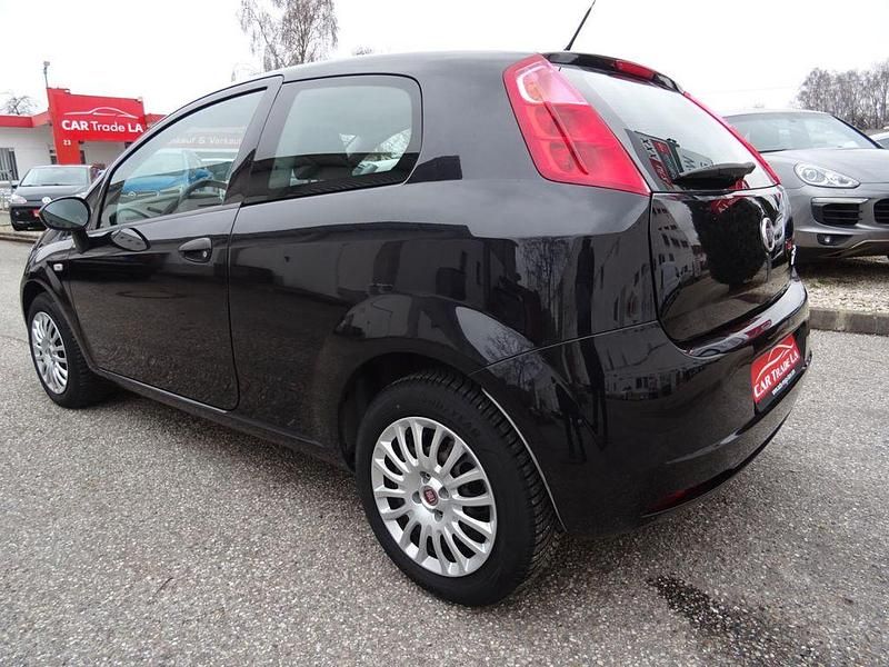 Gebraucht Fiat Punto Pop 69 PS (50 kW) 2013 Schwarz Kleinwagen